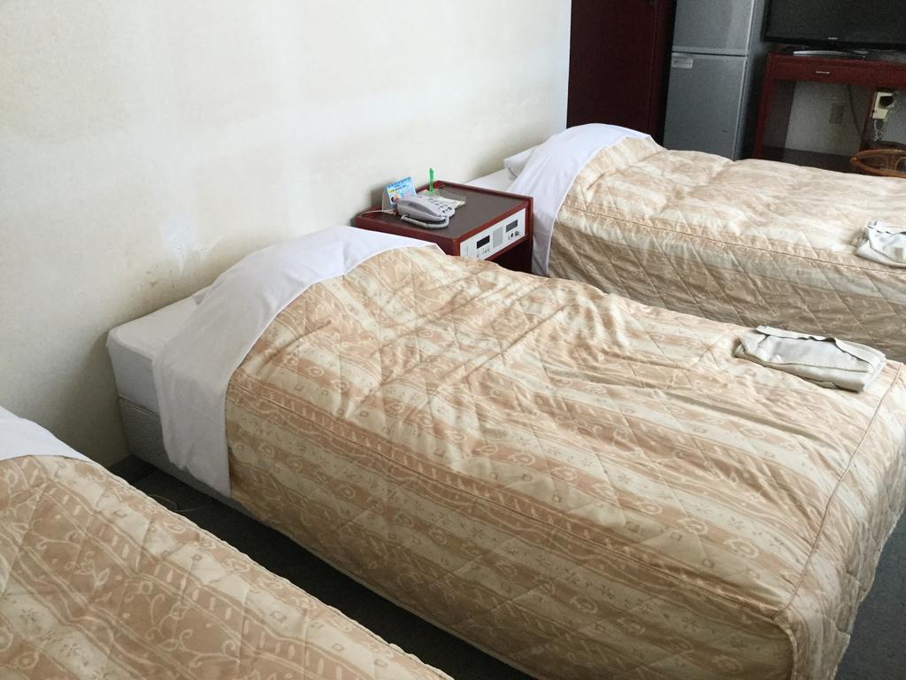 Ishigaki  Hotel Peace Land Ishigaki מראה חיצוני תמונה