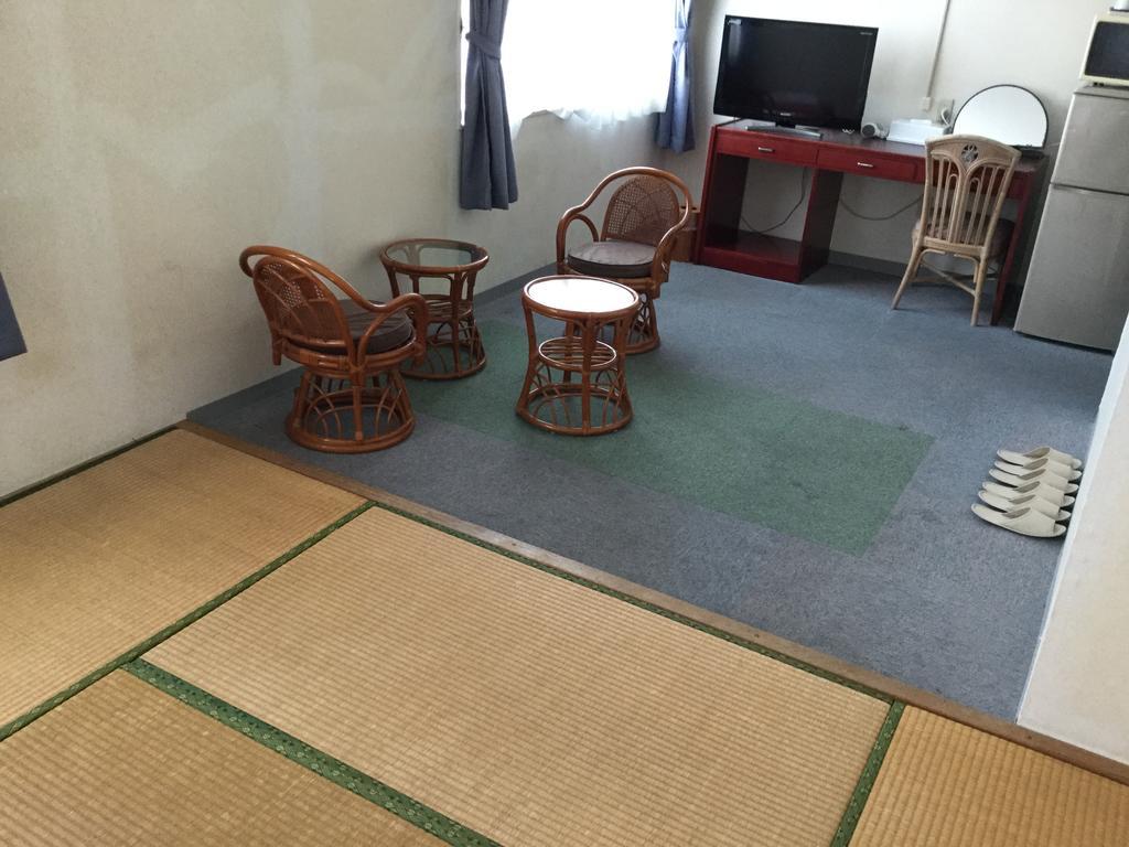 Ishigaki  Hotel Peace Land Ishigaki מראה חיצוני תמונה